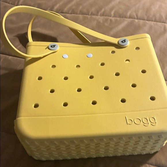 BOGG BAG Yellow Tote with Sports Theme - Picture 3 of 4